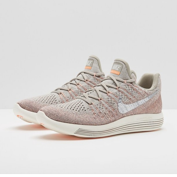 Nike Lunar Epic Flyknit Pink Running Shoes